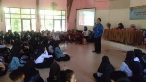 SOSIALISASI BAHAYA NARKOBA DI SEKOLAH