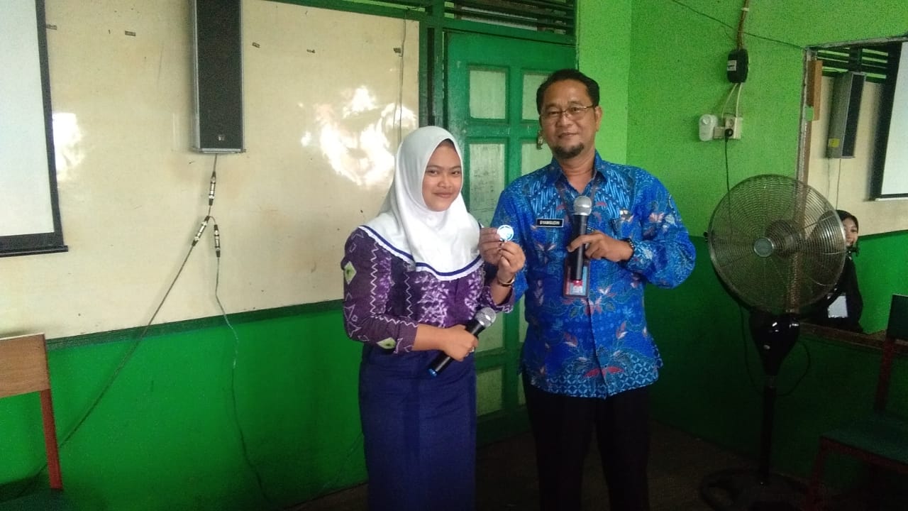 SOSIALISASI BAHAYA NARKOBA DI SEKOLAH SOSIALISASI BAHAYA NARKOBA DI SEKOLAH