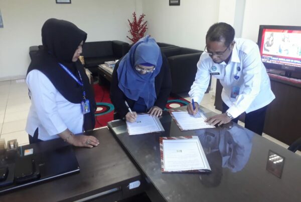 PERJANJIAN KERJASAMA BNN KOTA BANJARMASIN DENGAN SEKOLAH