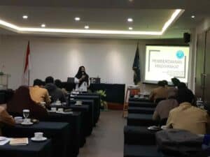PESERTA RAPAT KERJA PROGRAM PEMBERDAYAAN MASYARAKAT ANTI NARKOBA DI LINGKUNGAN INSTANSI PEMERINTAH