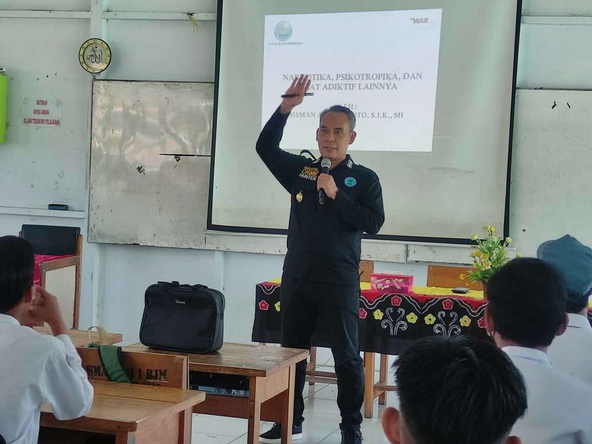 WAR ON DRUGS BERSAMA SISWA/I SMP NEGERI 1 BANJARMASIN WAR ON DRUGS BERSAMA SISWA/I SMP NEGERI 1 BANJARMASIN